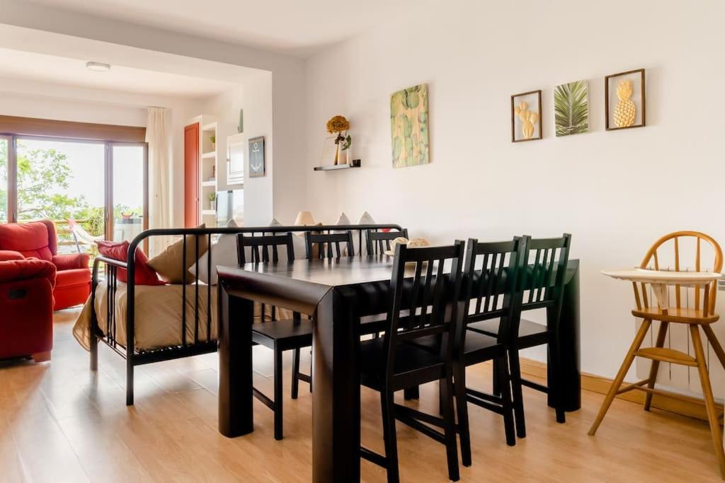 Casa De Las Flores - Apartamento Con Jardin Privado Frente A La Playa De Comillas Ngoại thất bức ảnh