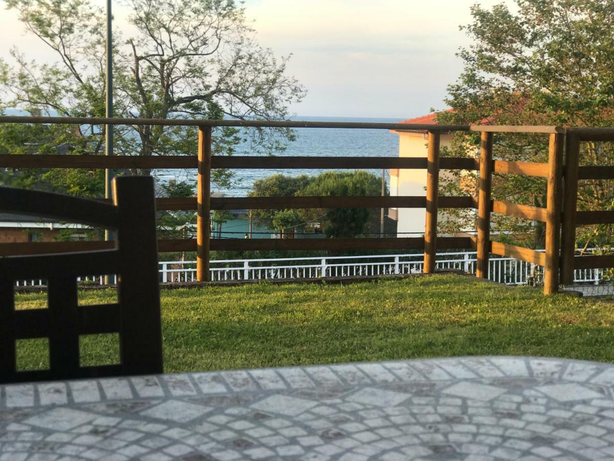 Casa De Las Flores - Apartamento Con Jardin Privado Frente A La Playa De Comillas Ngoại thất bức ảnh