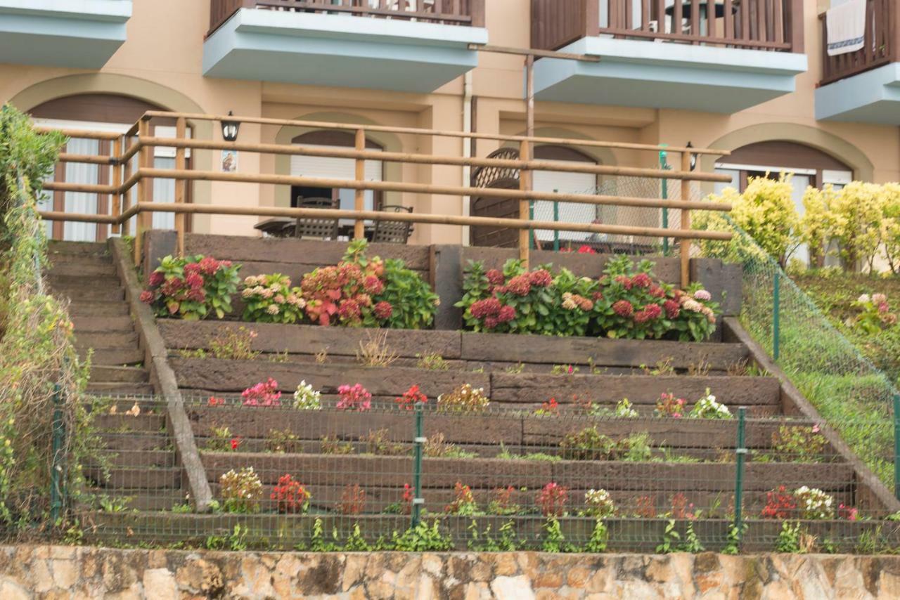 Casa De Las Flores - Apartamento Con Jardin Privado Frente A La Playa De Comillas Ngoại thất bức ảnh