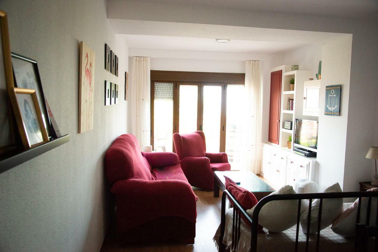Casa De Las Flores - Apartamento Con Jardin Privado Frente A La Playa De Comillas Ngoại thất bức ảnh